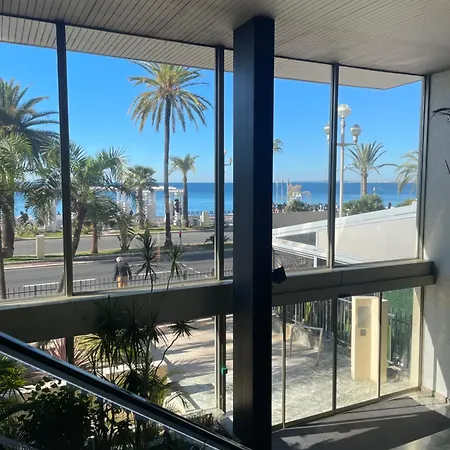 With Terrace & Rooftop Pool In Promenade Des 招待所