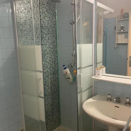 With Terrace & Rooftop Pool In Promenade Des 3* 尼斯