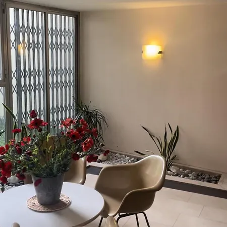 With Terrace & Rooftop Pool In Promenade Des ゲストハウス 3*